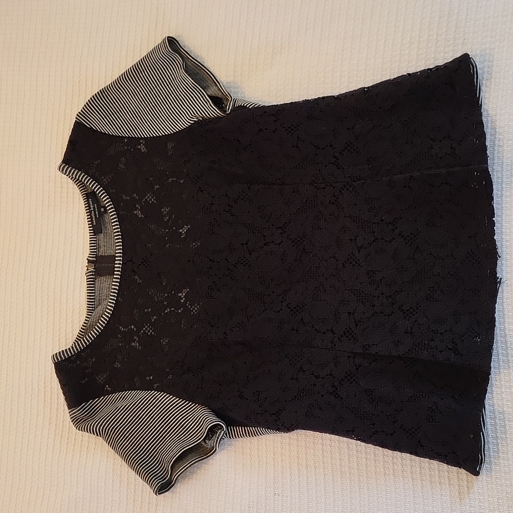 Nanette Lepore lace w striped sleeves & back top EUC